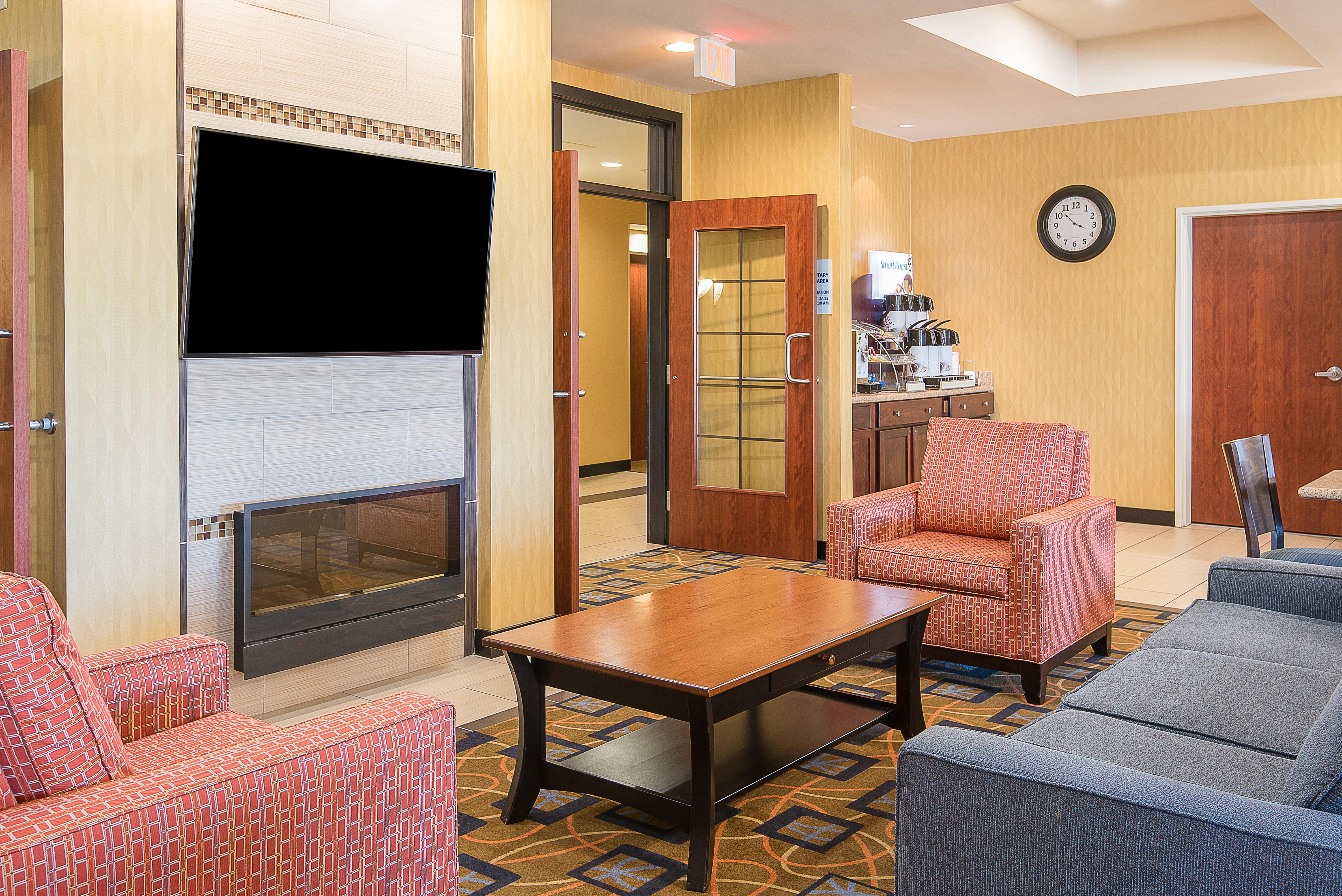 Holiday Inn Express And Suites Lafayette East By Ihg Екстер'єр фото